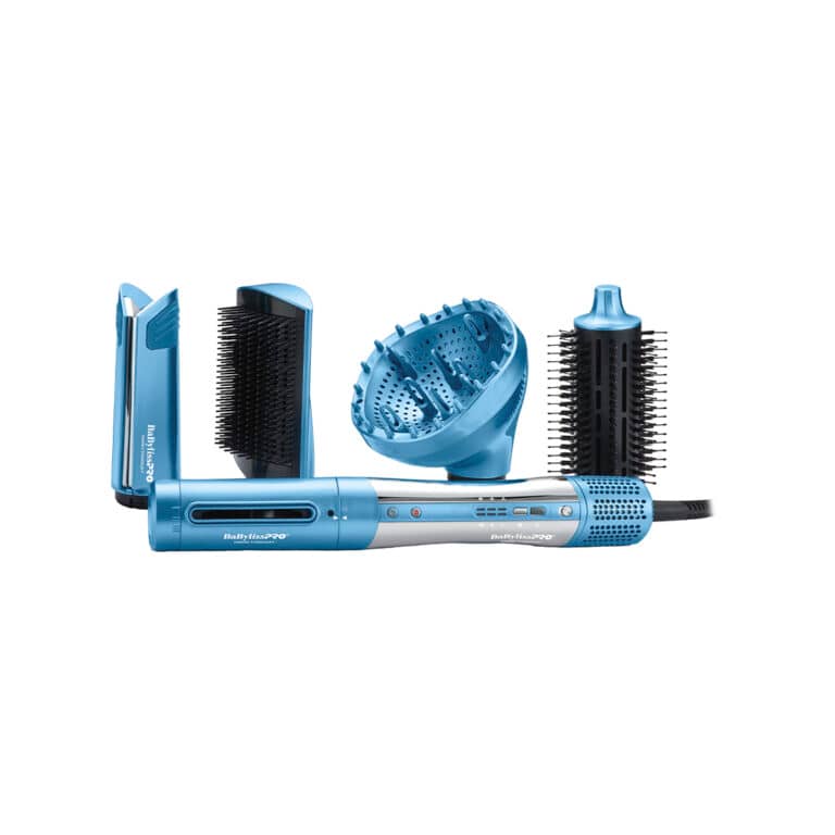 Cepillo Secador Babylisspro nano titanium - style/switch ionic multi-styler dryer Este cepillo cuenta con tecnología Nano Titanium, que distribuye el calor de forma uniforme y protege el cabello del daño térmico. Además, la función iónica ayuda a reducir el frizz y a cerrar la cutícula capilar, logrando un acabado más suave y brillante desde la raíz hasta las puntas. El diseño intercambiable permite ajustar diferentes cabezales para adaptarse a distintas necesidades: alisar, dar forma, crear ondas o simplemente secar con control. Es perfecto para todo tipo de cabello, desde liso hasta rizado.